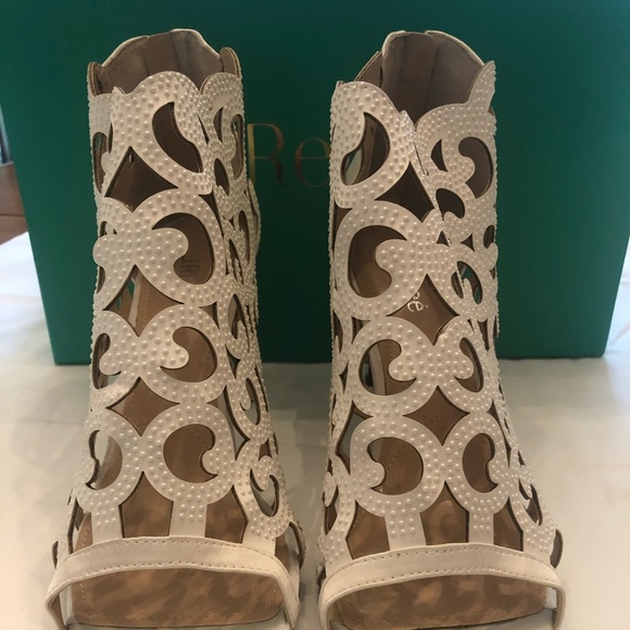 Shoes - J Renee Size 13 women’s lacy booties